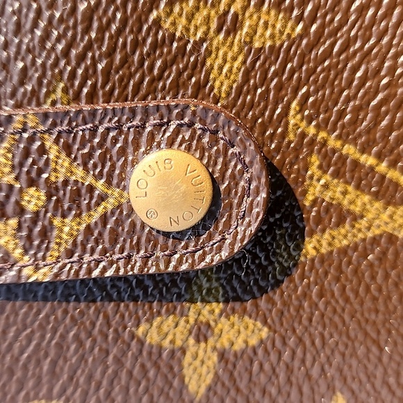 Authentic Louis Vuitton kisslock wallet - Picture 6 of 15